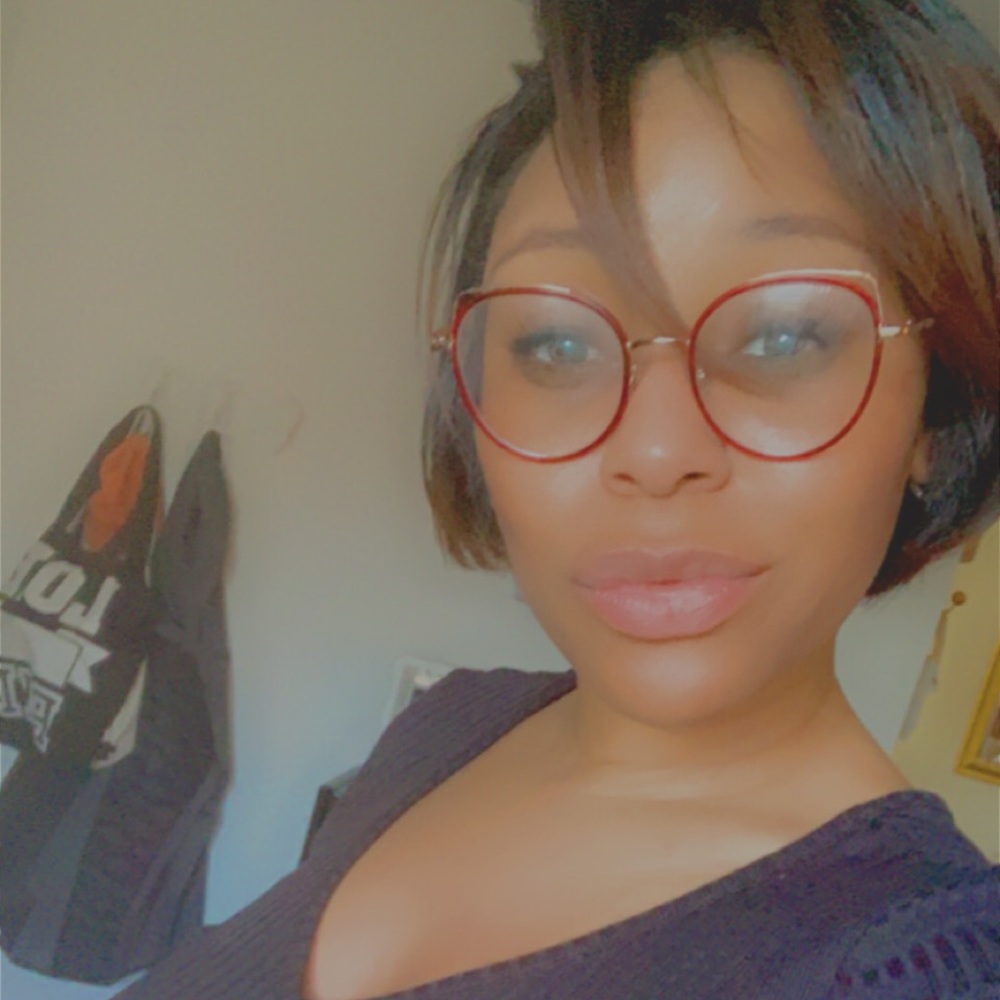 Meet your Posher, Ashley